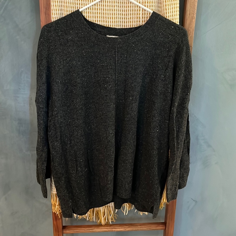 EUC Dark grey madewell waffle top, size small